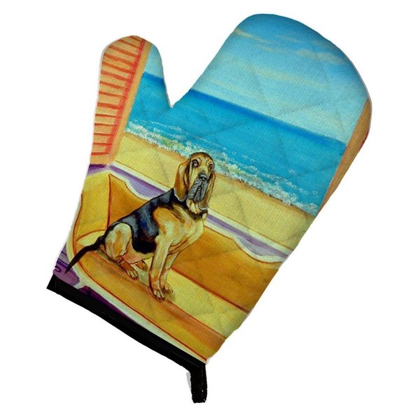 Carolines Treasures Bloodhound Couch Sitting Oven Mitt 7191OVMT